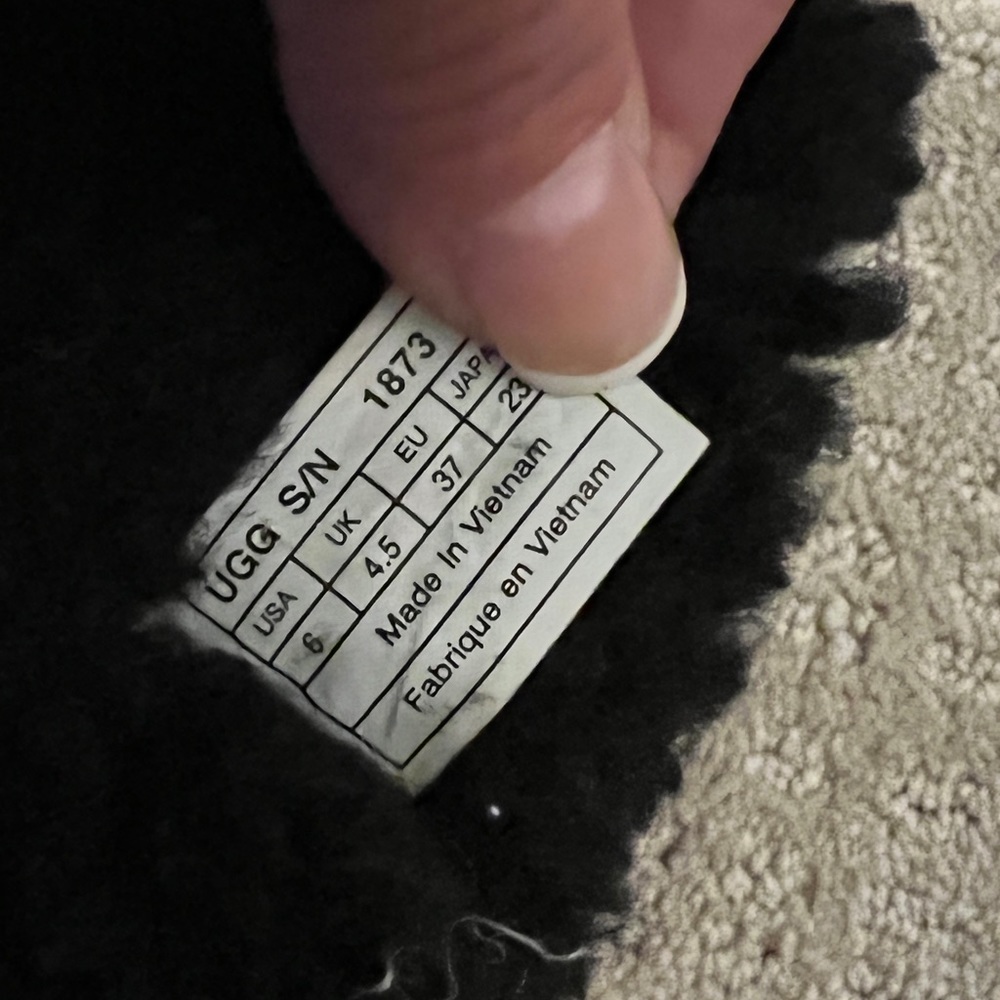 🎉HP🎉UGG BAILEY BUTTON TRIPLET II BOOT SIZE 6 BLACK - Picture 11 of 15